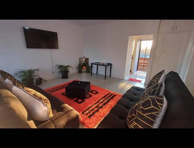 2 BEDROOM APARTMENT FOR SALE IN MALVERN